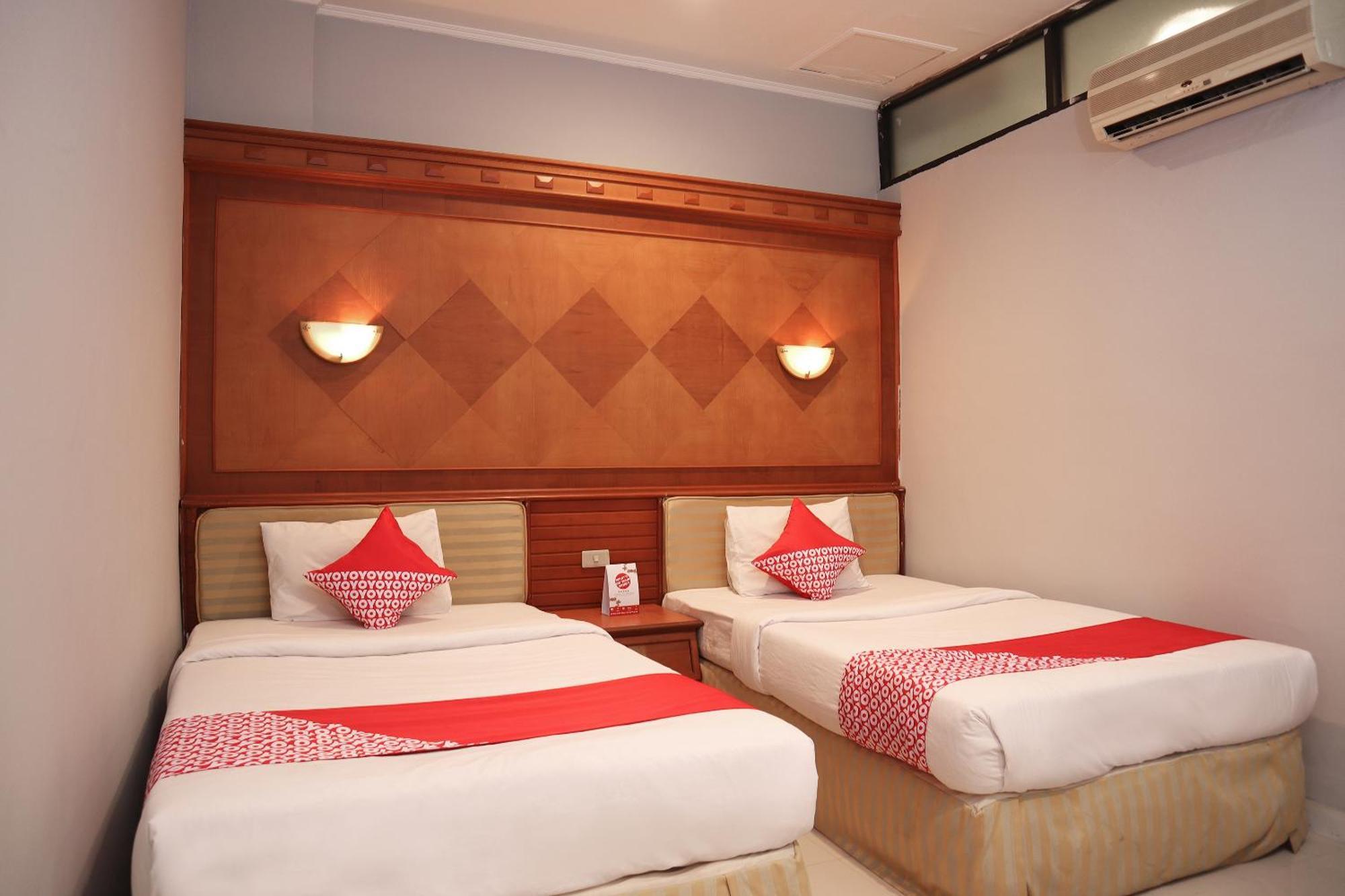 Oyo 742 Mona Plaza Hotel Pekanbaru Dış mekan fotoğraf