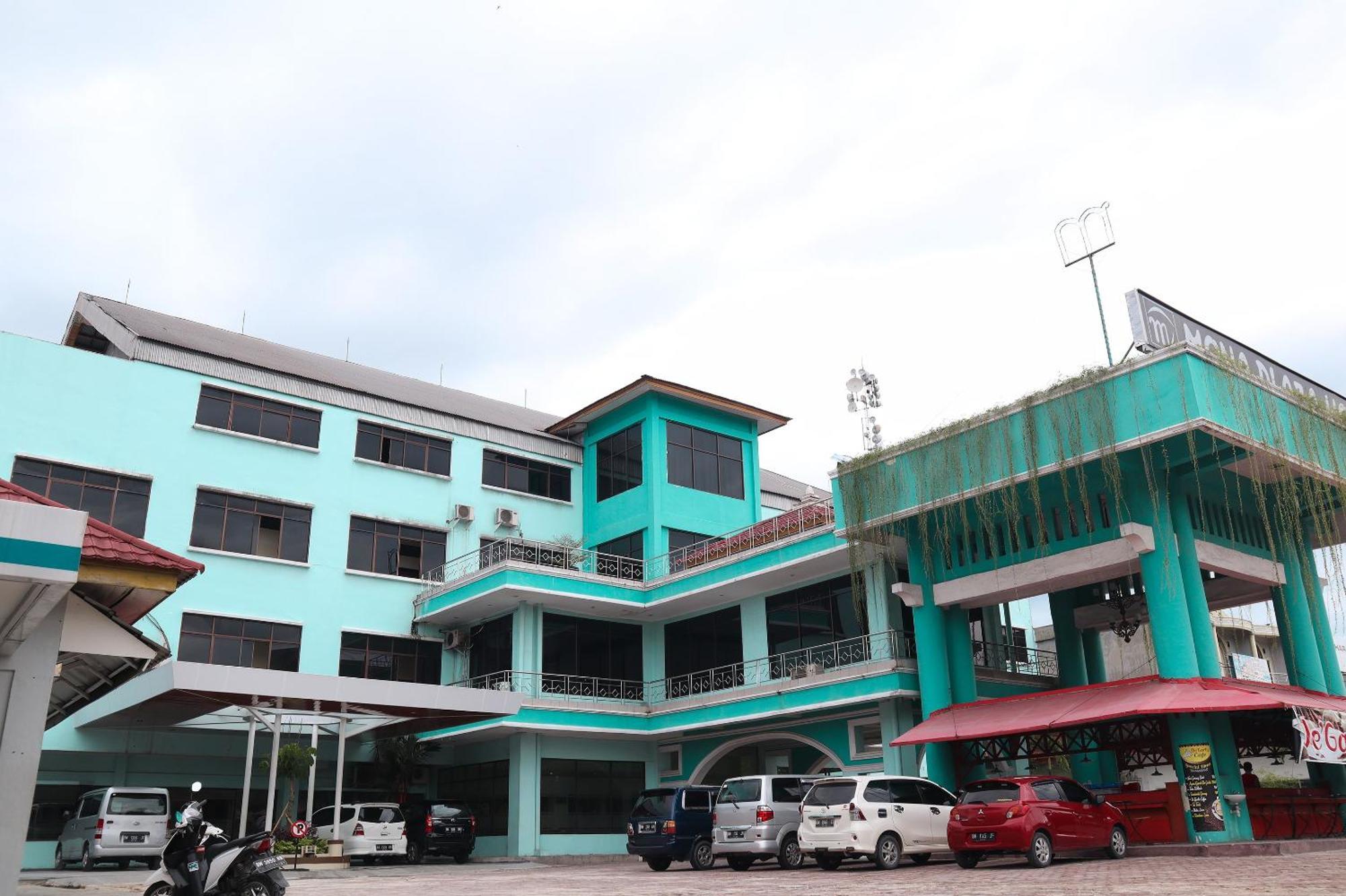 Oyo 742 Mona Plaza Hotel Pekanbaru Dış mekan fotoğraf