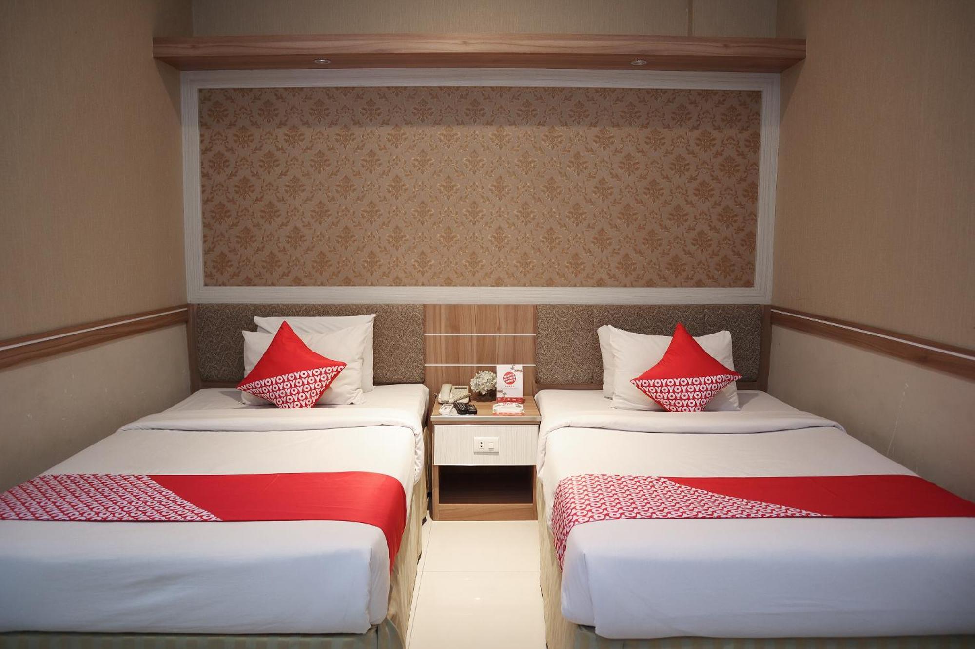 Oyo 742 Mona Plaza Hotel Pekanbaru Dış mekan fotoğraf
